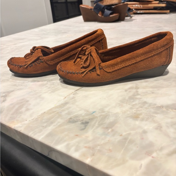 Minnetonka Classic  Brown Suede Moccasins - Picture 2 of 5